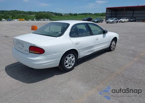 2000 Oldsmobile Intrigue Gx z USA, uszkodzony, nr VIN 1G3WH52H7YF338460